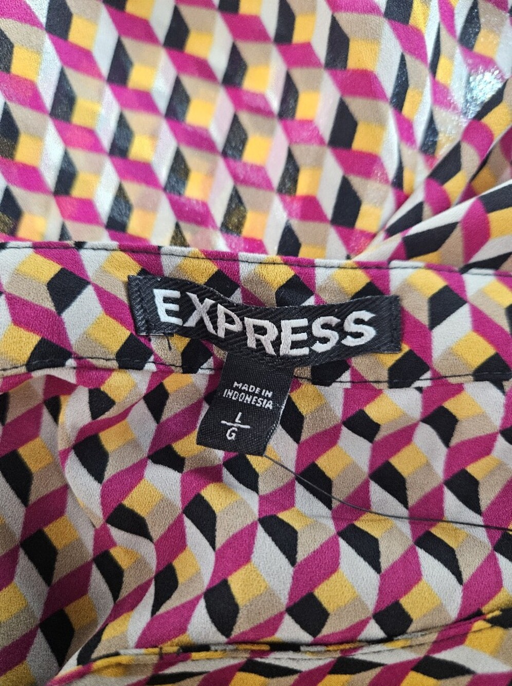 Express Geometric Top Large - Picture 5 of 5